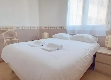 Apartment L'amicale : 80 M², 6 Prs, 3 Ch, Centre Dijon