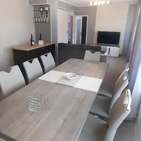 Daire L'amicale : 80 M², 6 Prs, 3 Ch, Centre Dijon