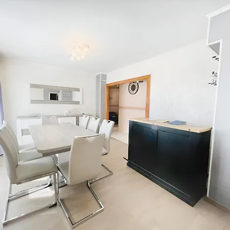 L'amicale : 80 M², 6 Prs, 3 Ch, Centre 아파트 *