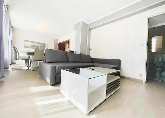 L'amicale : 80 M², 6 Prs, 3 Ch, Centre *