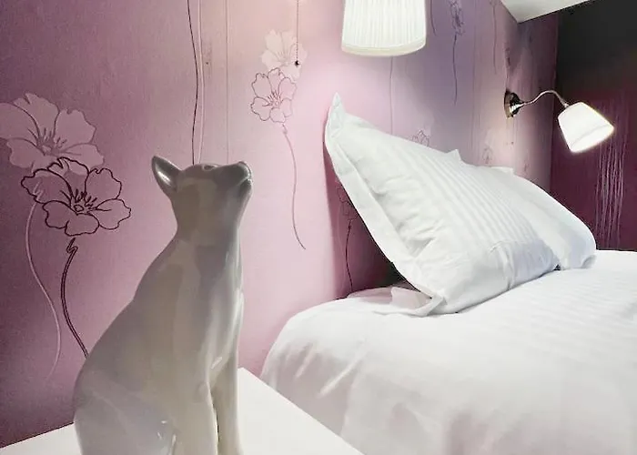 L'amicale : 80 M², 6 Prs, 3 Ch, Centre *